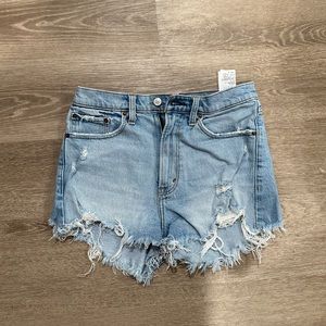 Abercrombie High rise Mom Short